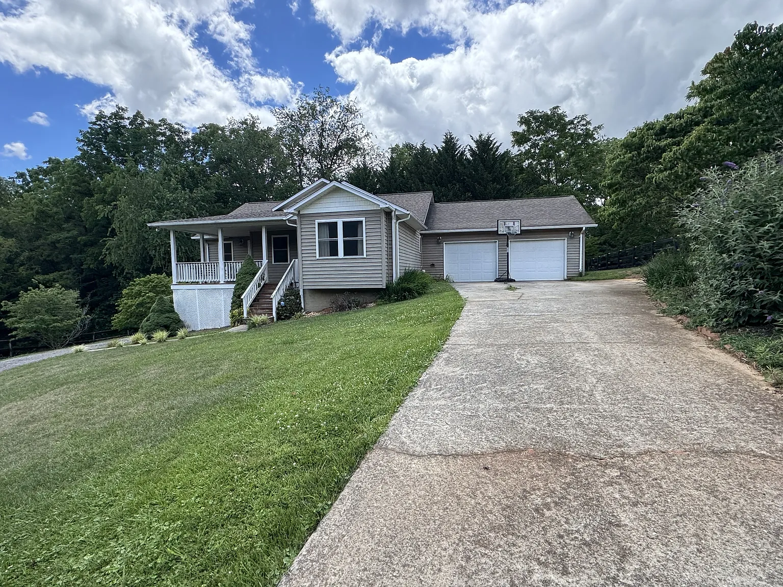 74 Lockes Way - 1 — Photo 4