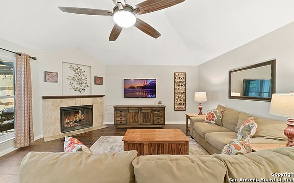 4th image of 5222 Pine Lake Dr