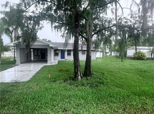 1069 Arbor Ln, Moore Haven, FL 33471