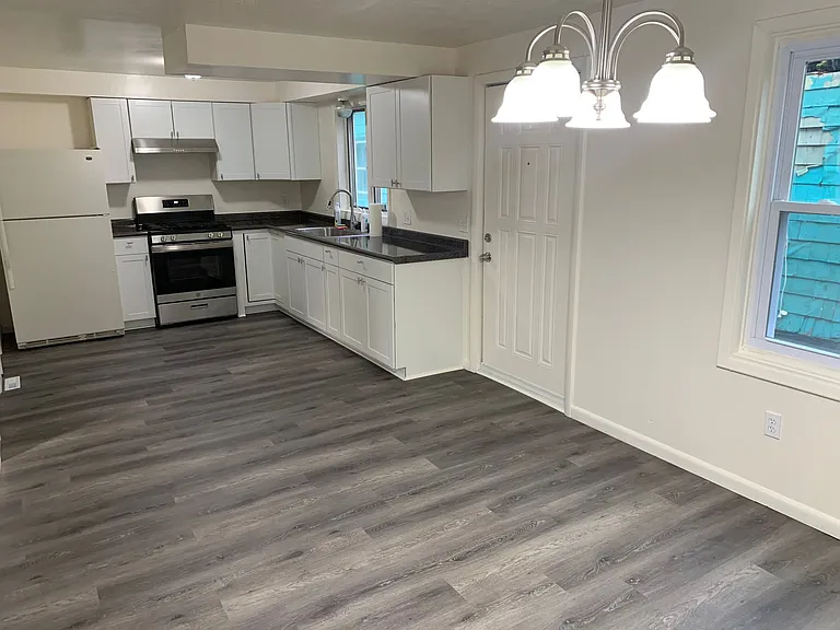 153 Wilder St #A — Photo 3