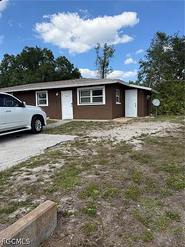 2804 River Ridge Blvd Photo 1
