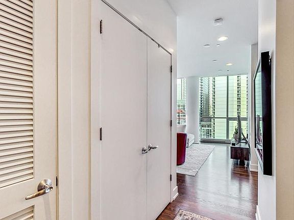 5th image of 110 W Superior St #1604