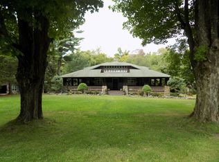 5189 Pocono Crest Rd, Pocono Pines, PA 18350