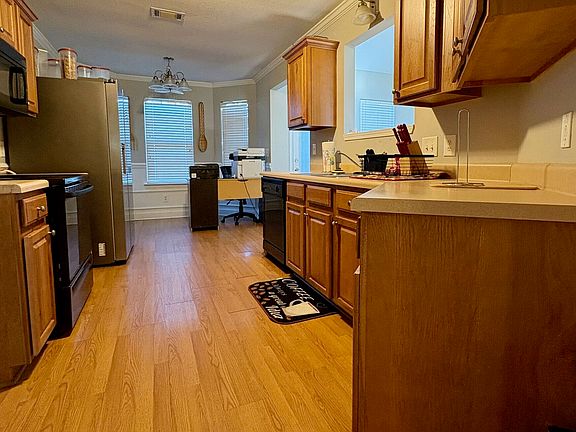 4th image of 502 Manchester Ln