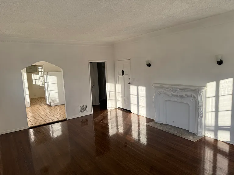 860 S Kenmore Ave #3055 — Photo 5
