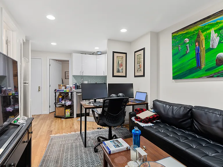 91 Christopher St #19 — Photo 3