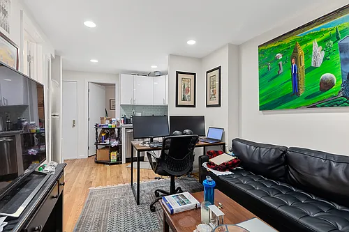 89 Christopher St #13 Photo 1