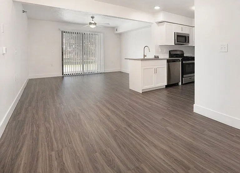 The Highlands Apartments — Photo 42