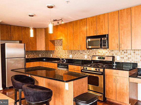 3rd image of 1103 Primrose Ct APT 303