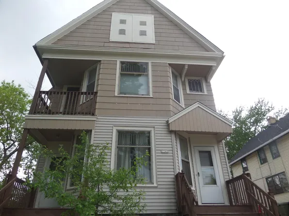2249 S Woodward St, Milwaukee, WI 53207