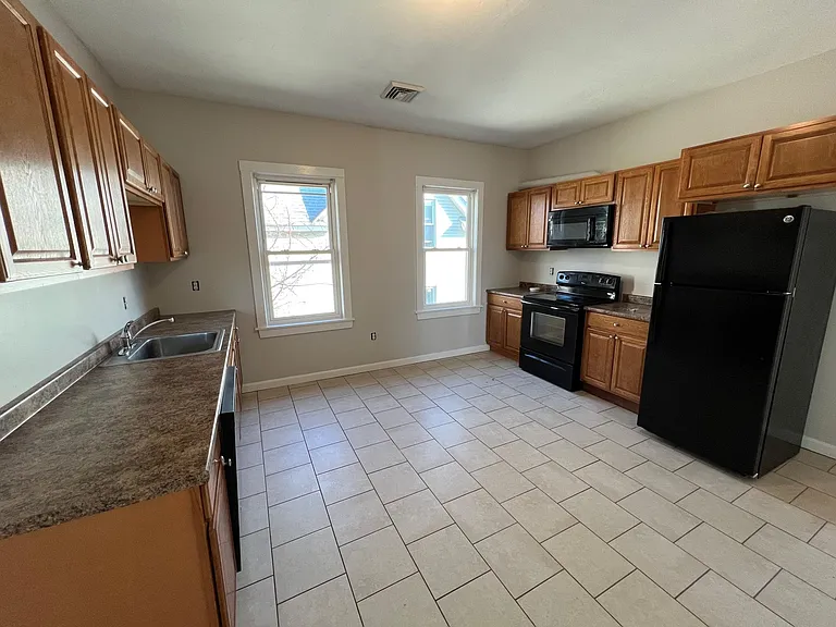 13 Winthrop St #3 — Photo 10