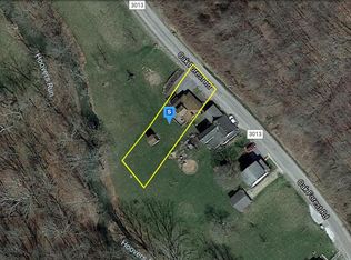 151 Oak Forest Rd, Brave, PA 15316