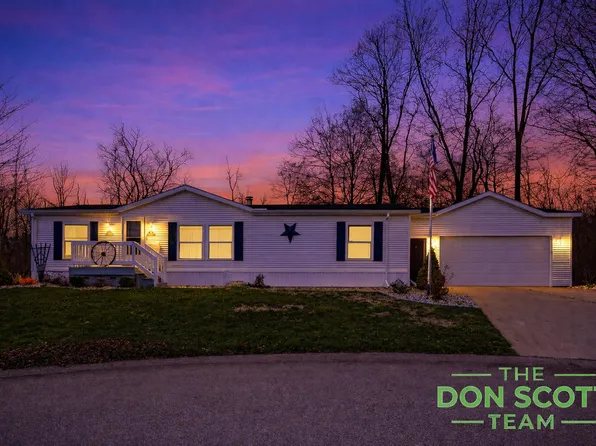 3461 Cloverfield Dr, Cedar Springs, MI 49319