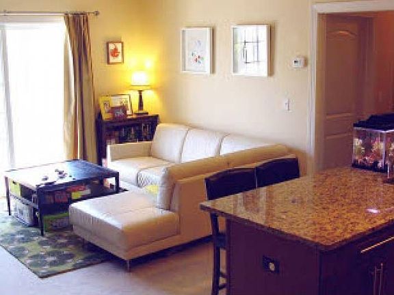 2114 WINDSOR PARK CT