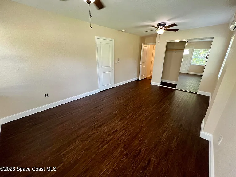 175 NW Valencia Rd — Photo 11