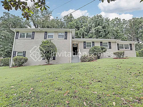 1734 Mary Lou Ln SE Photo 1