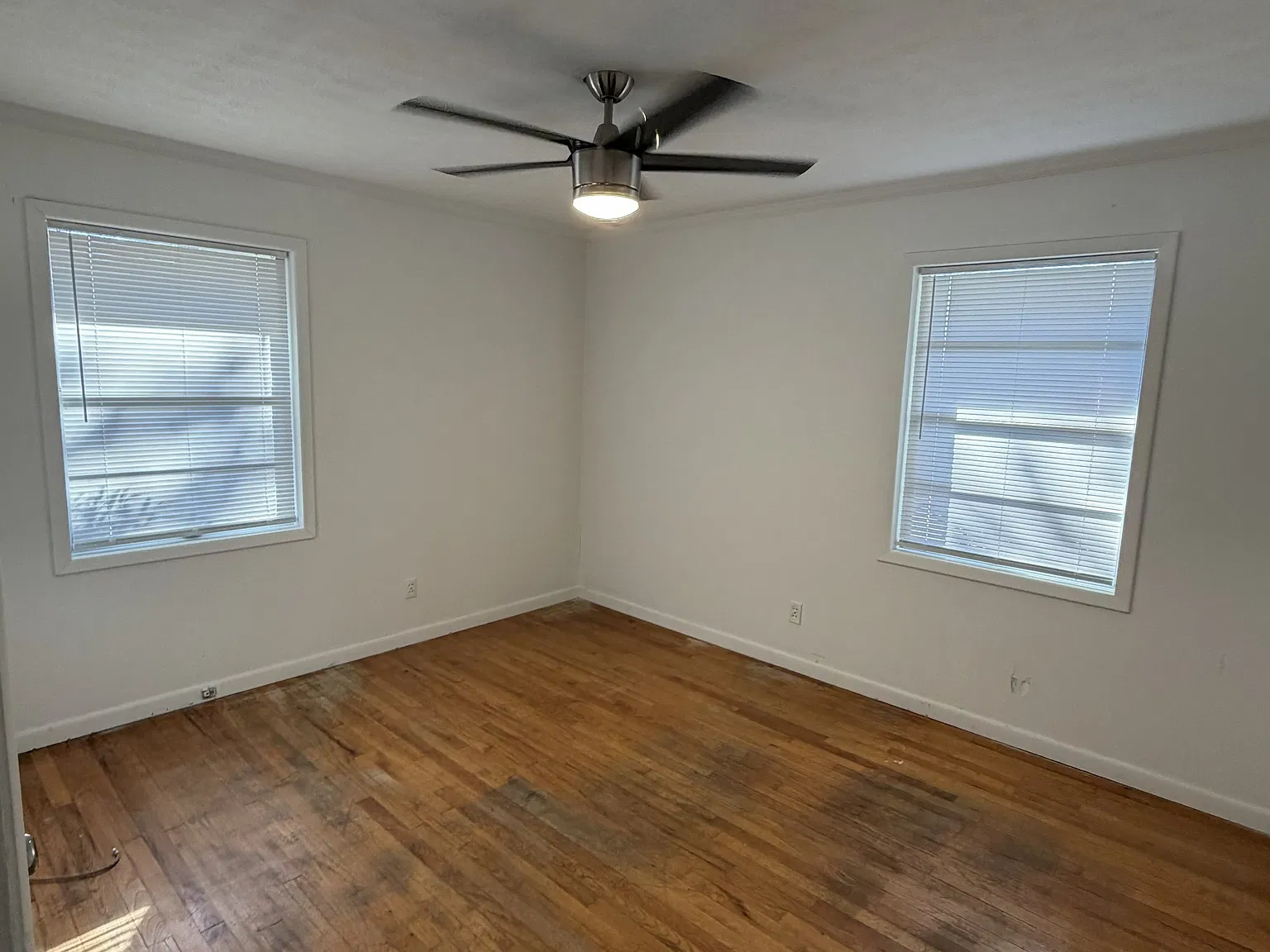 2 bed, 920 sqft, $800 — Photo 2