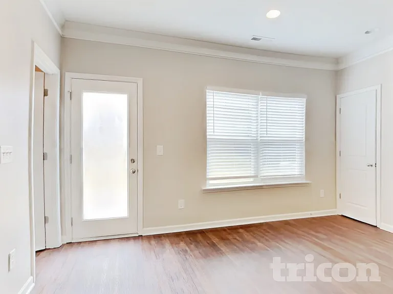 28 Ashview Dr — Photo 3
