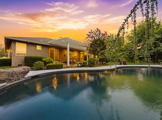15553 Mountain Shadows Dr, Redding, CA 96001