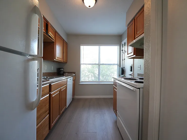 3828 W 7th St #1 — Photo 11