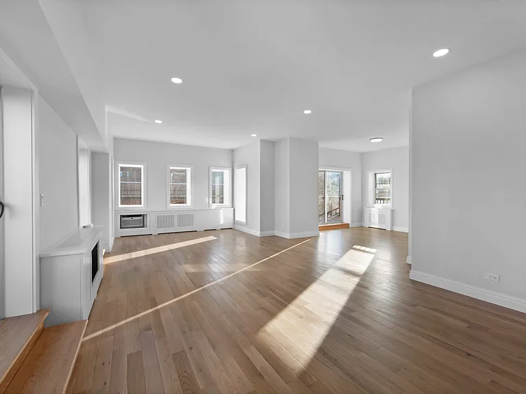 360 E 65th St #A — Photo 4