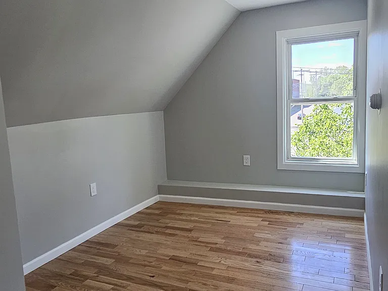99 Plymouth St #3 — Photo 3
