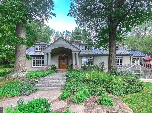 1045 Lower Pine Creek Rd, Chester Springs, PA 19425