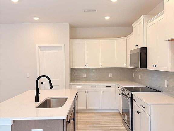 5th image of 214 Imperial Way #7A