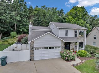 118 Jamestown Dr, Metamora, MI 48455