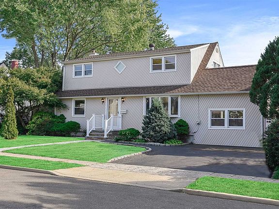 3rd image of 144 Sullivan Ave