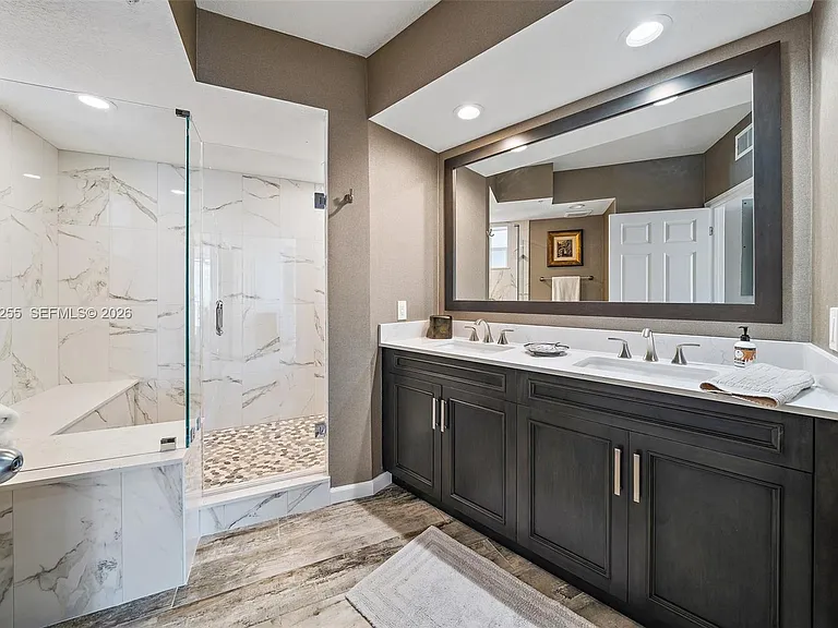 5800 NE Island Cove Way #2207 — Photo 12
