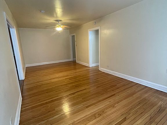 4th image of 6803 S Merrill Ave #1A
