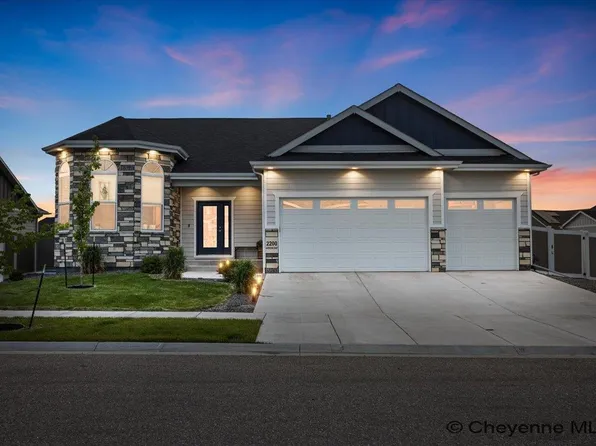 2200 Arrowleaf Dr, Cheyenne, WY 82007