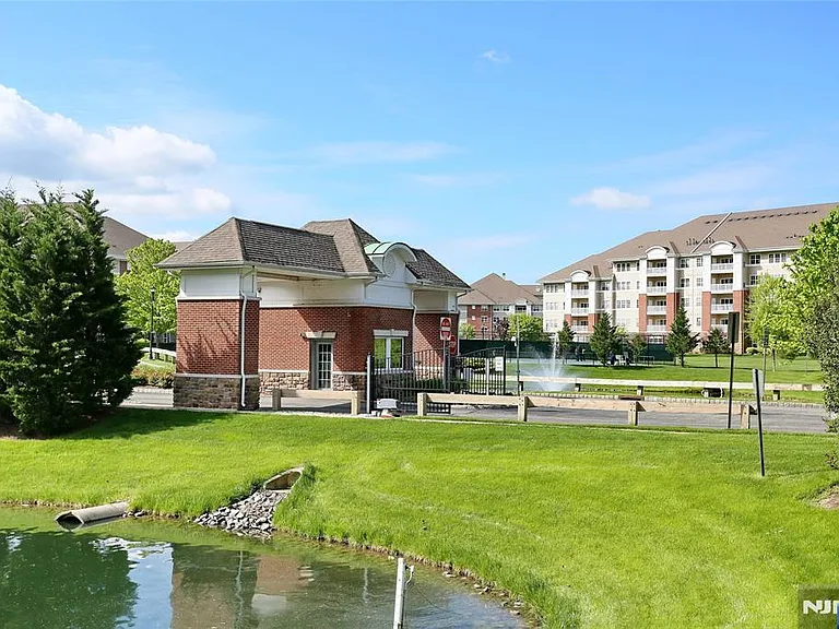 1118 Warrens Way — Photo 33