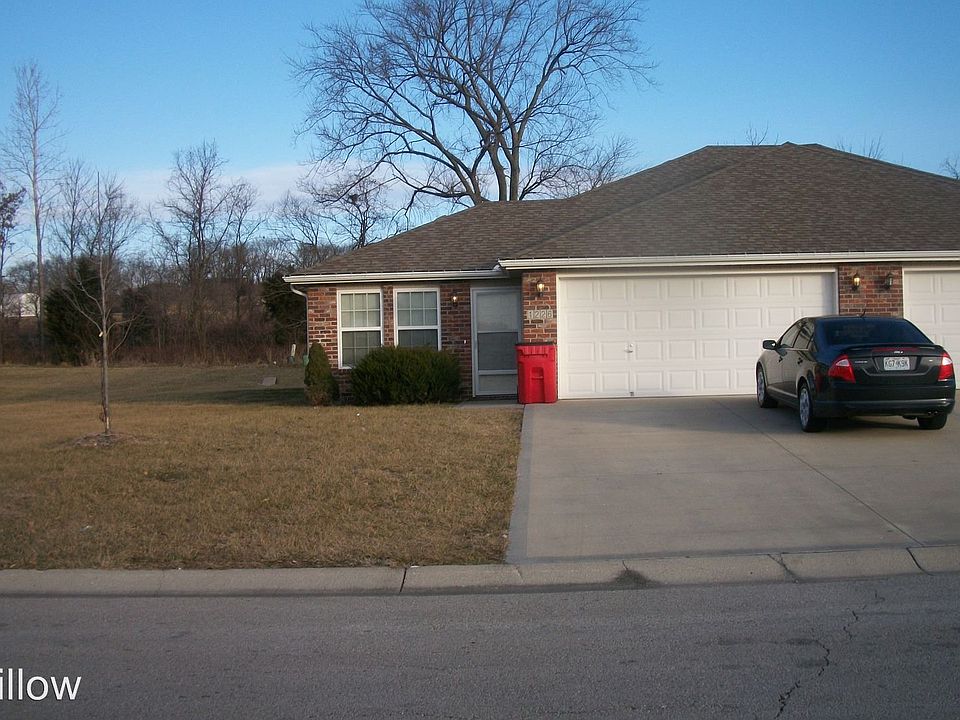 1st image of 1226 NW Willow Dr