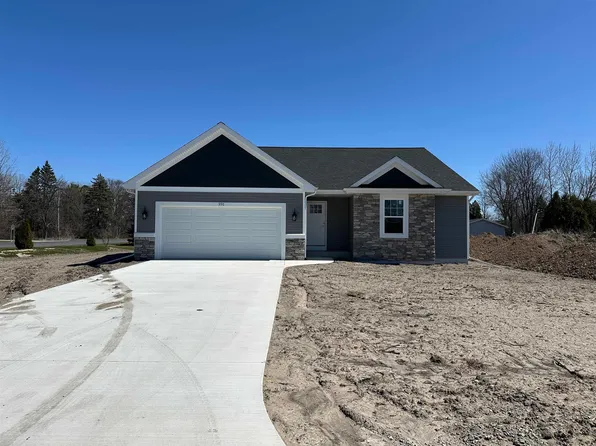 990 Under Wood Ln, Essexville, MI 48732