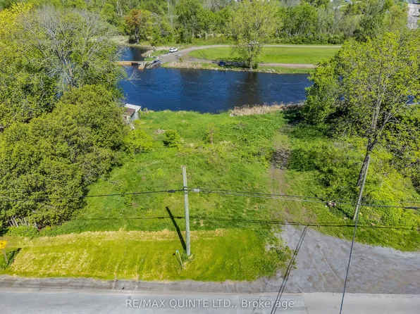 68 Queen St, Tyendinaga, ON K0K 3A0