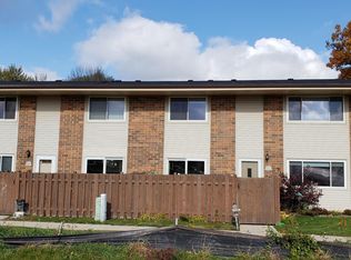 W170S7393 Parkland Dr, Muskego, WI 53150