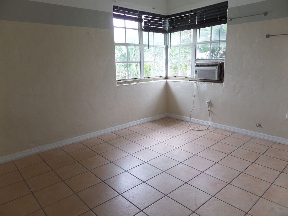 1st image of 1455 Michigan Ave APT 18
