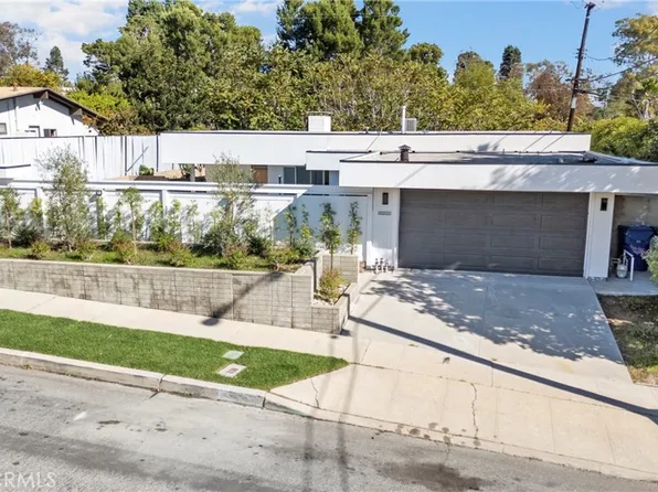 1900 El Rey Rd, San Pedro, CA 90732