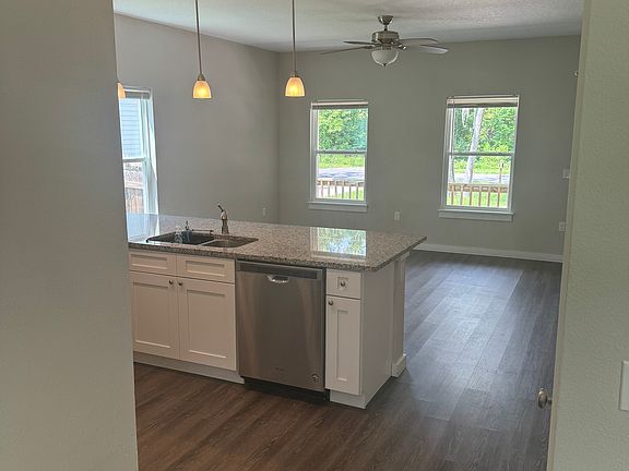 5th image of 4624 Avenue D