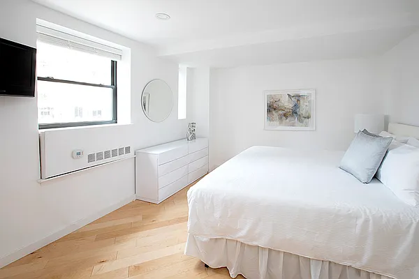 Sold by Empire State Properties | media 8