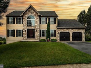 279 Buckhead Ln, Douglassville, PA 19518
