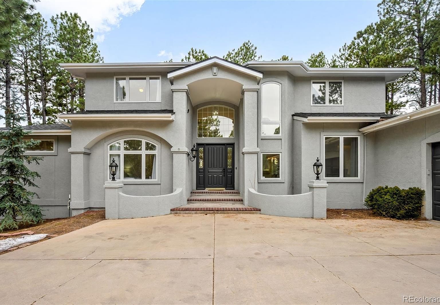 18520 Thunderbird Trail