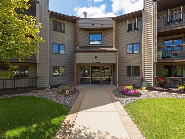 4350 Trenton Ln N APT 302, Plymouth, MN 55442