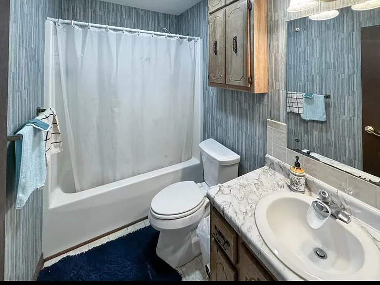 810 Highland Dr #303 — Photo 12