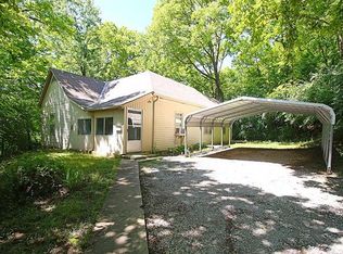 118 W 1st St, Parkville, MO 64152