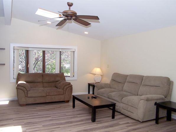86 Samuel Street, Lake Ronkonkoma, NY 11779