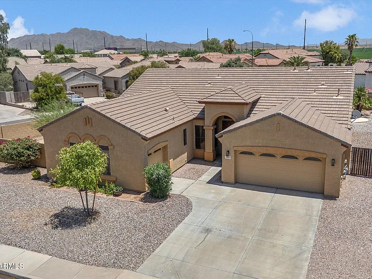 2619 E Hazeltine Way — Photo 34