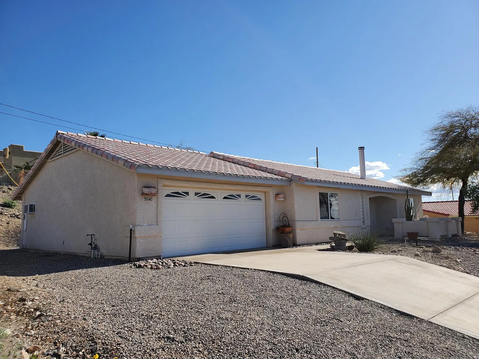 3 bed, 1336 sqft, $2,000 — Photo 4